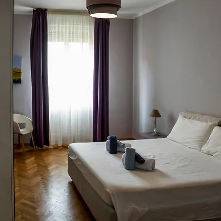 Vale A Apartmán Livorno